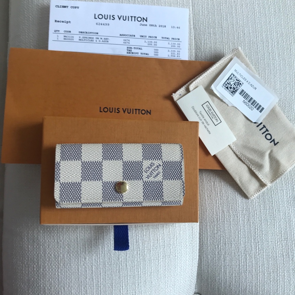 Louis Vuitton 4 Key holder in Damier Azur